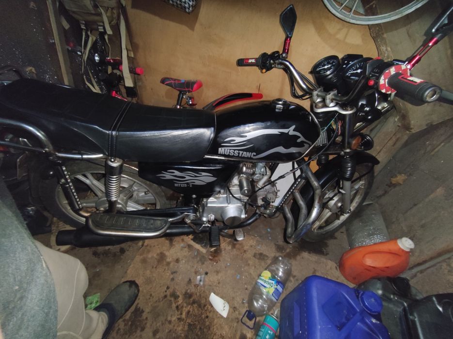 Mustang 110 сс в хорошому стані