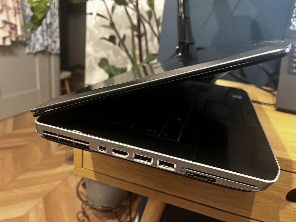 Dell Latitude 15