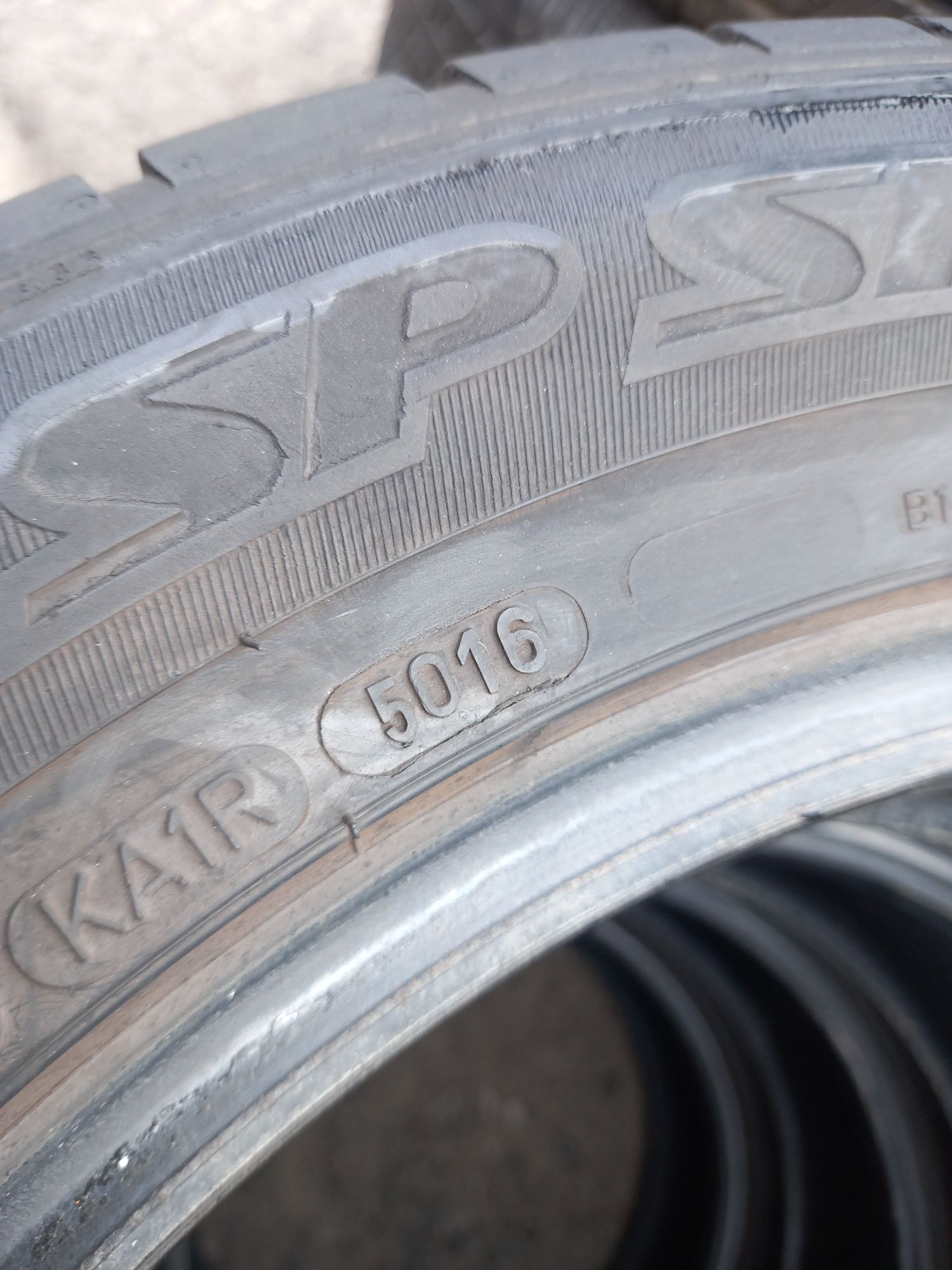Opony używane 215/55/16 dunlop 4x6 mm