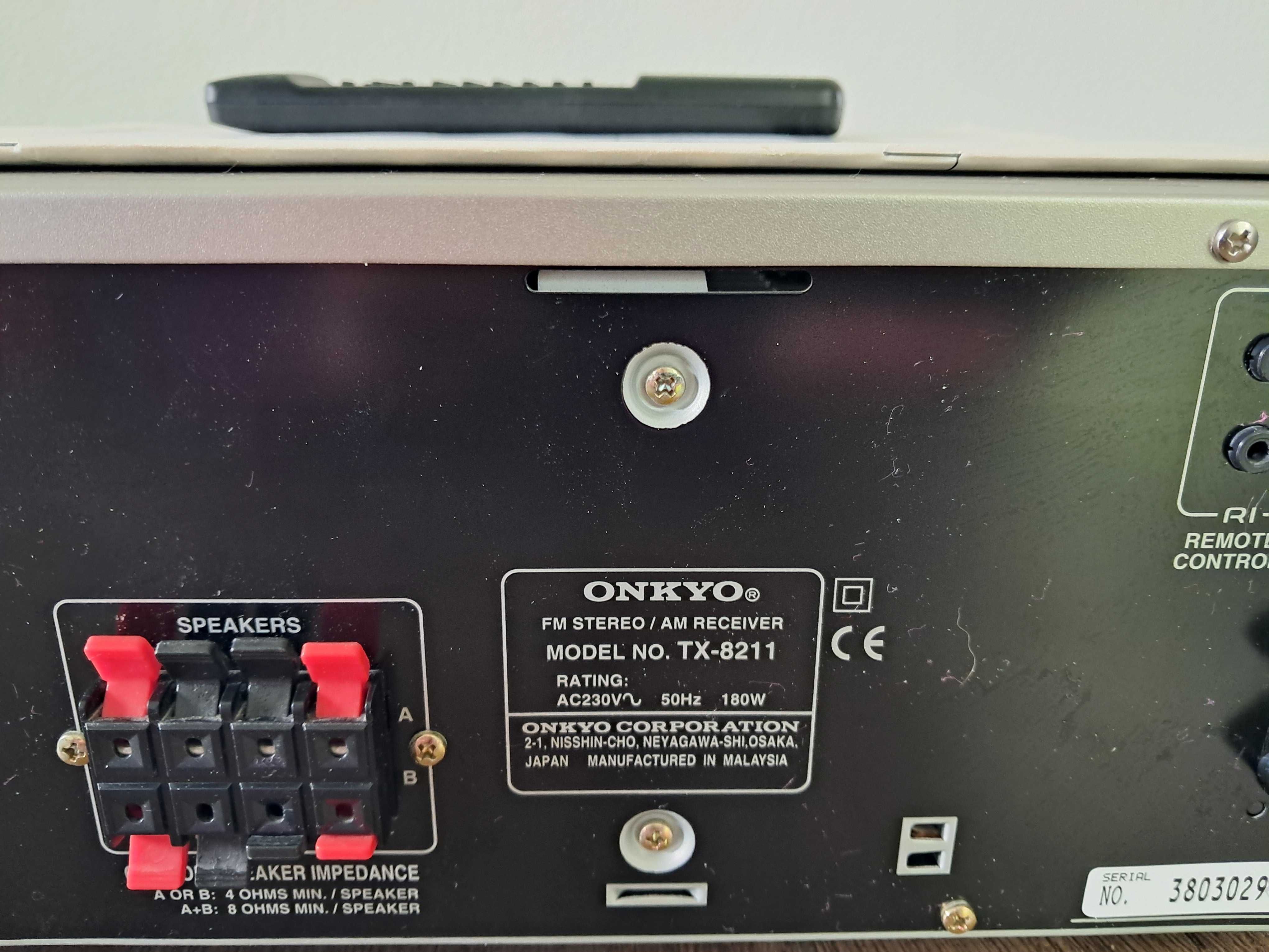Amplituner ONKYO TX-8211
