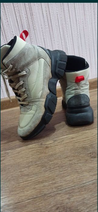 Високі кросівки Італія, хайтопи