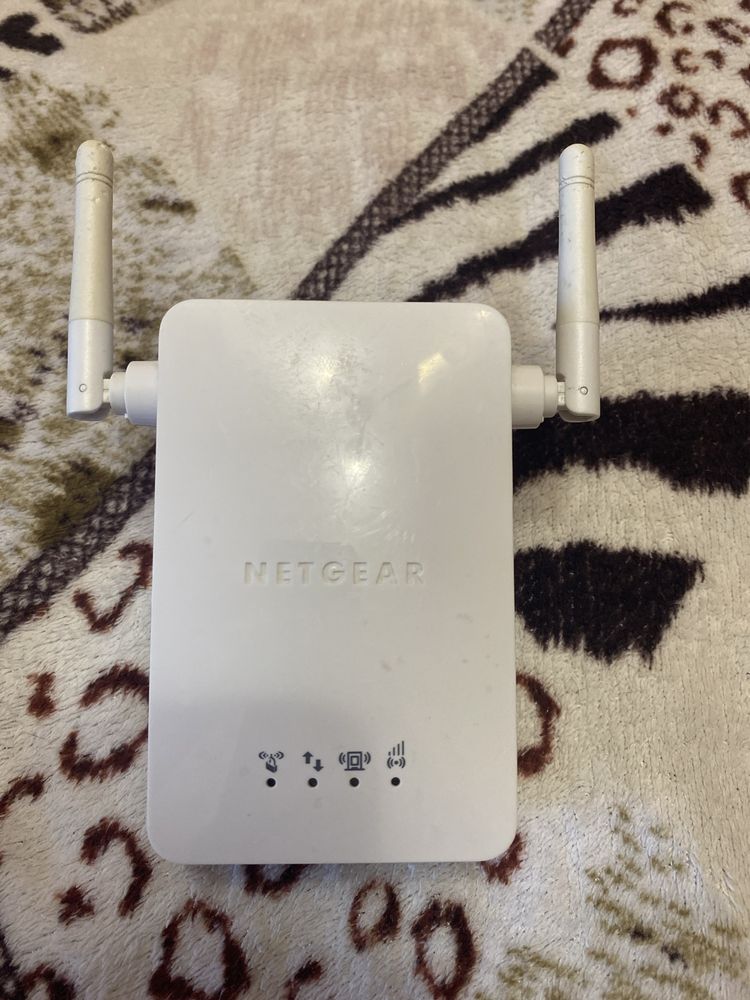 Підсилювач Wi-Fi Netgear