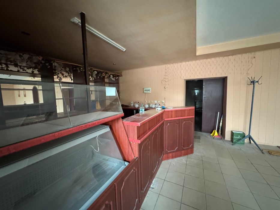 Фасадне приміщення в с. Червона Слобода