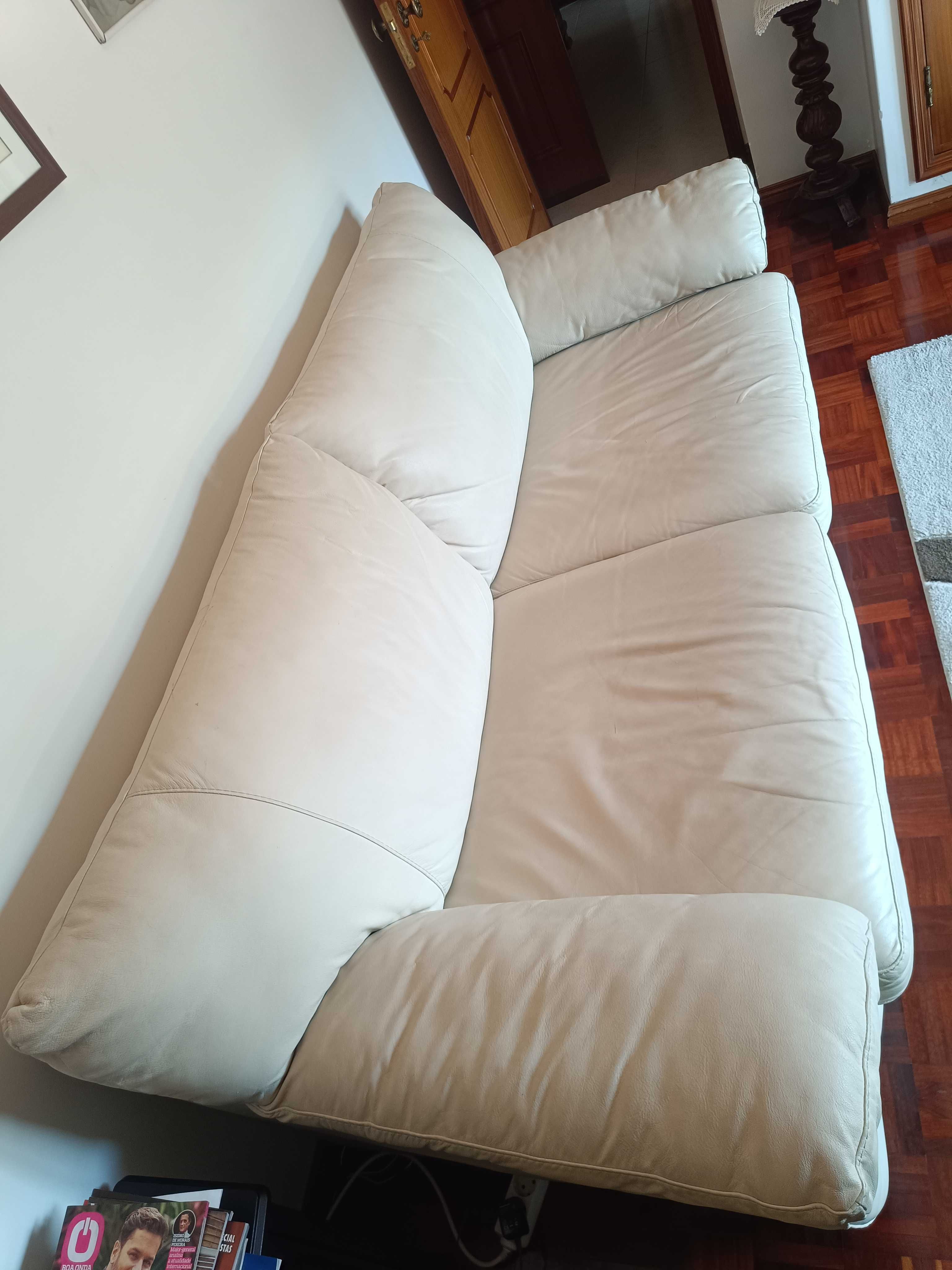 Sofá cama IKEA bege em bom estado