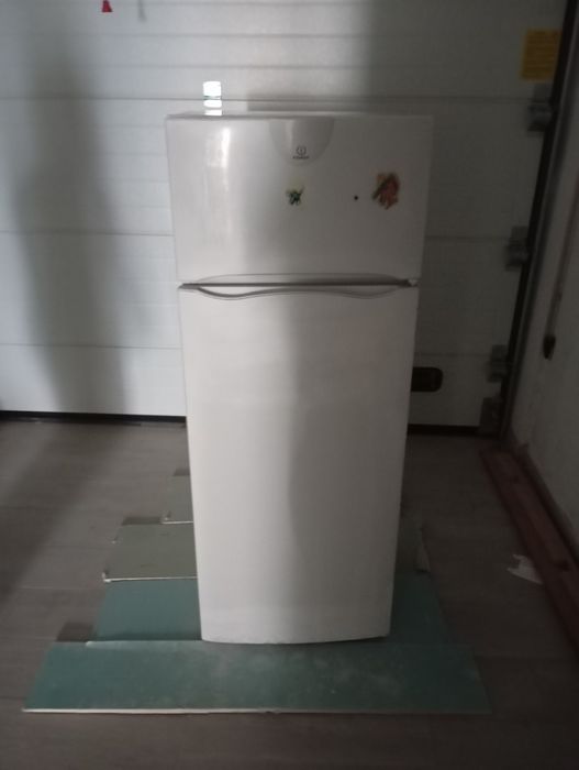 Frigorífico a funcionar perfeitamente!