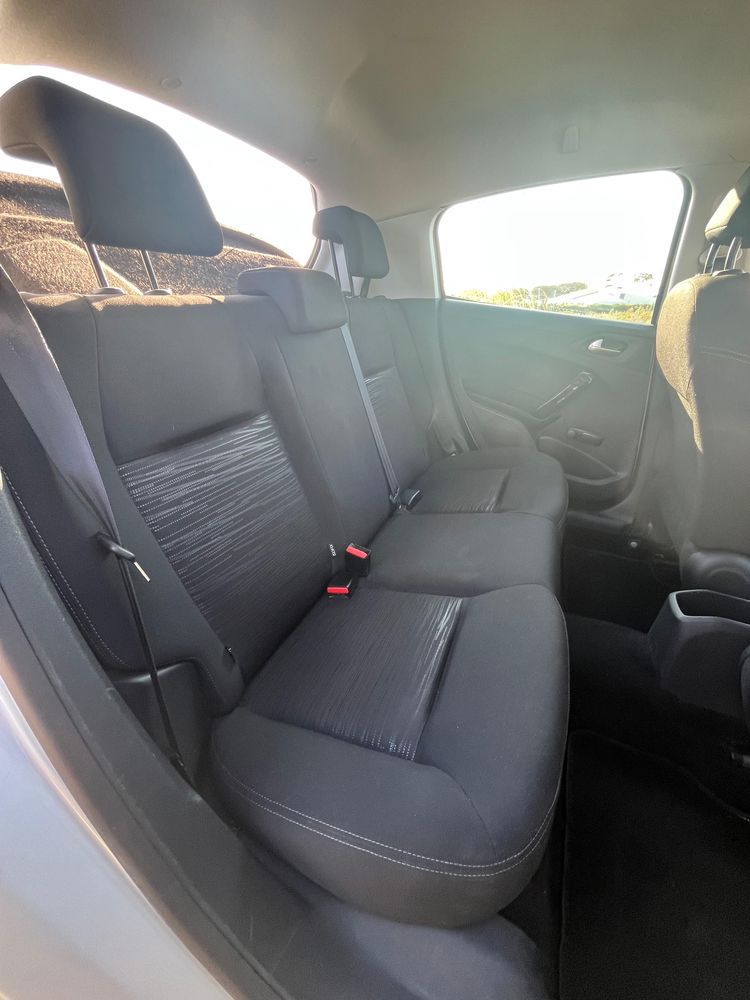 Carro Peugeot 208 1.2 C 2013 Gasolina