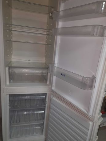 Холодильник Whirlpool 2м