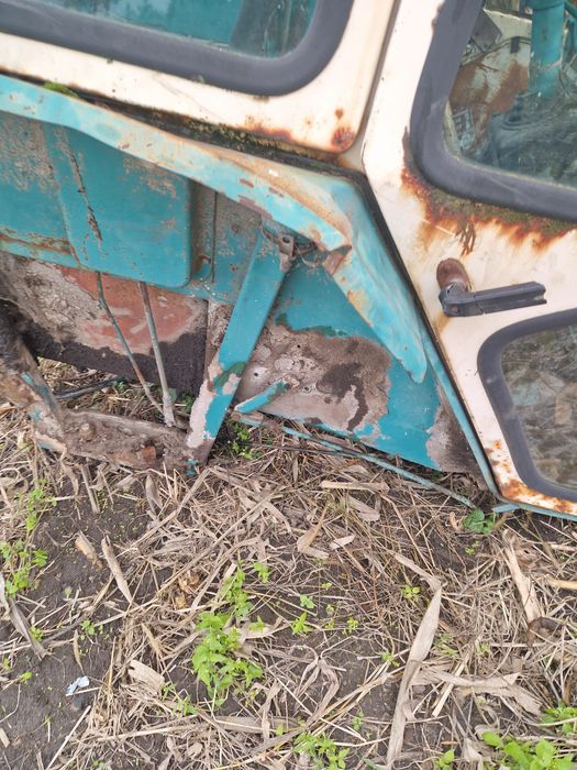 Кабіна до трактора  юмз