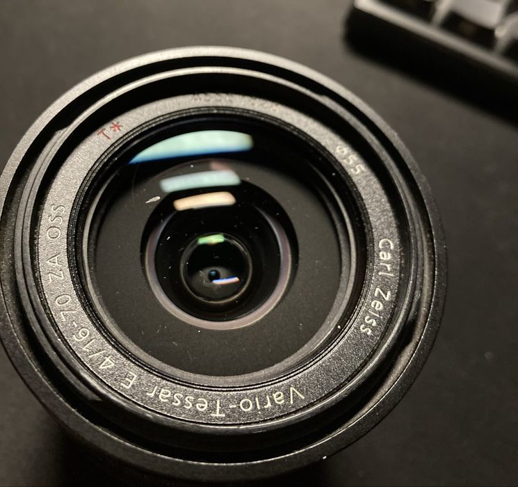 Sony Zeiss 16-70 F4 Za OSS