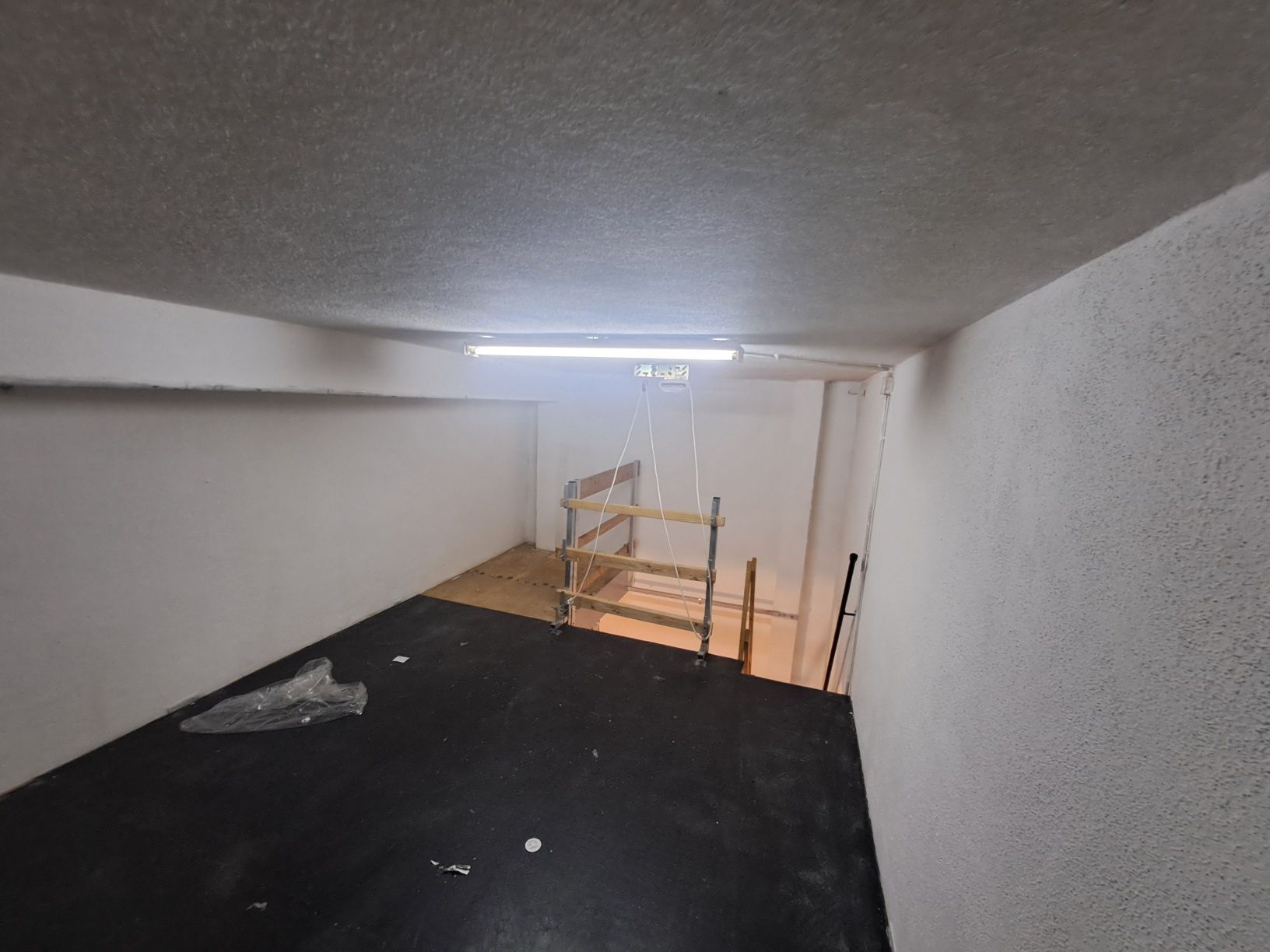 Garagem para arrenda em idanha belas