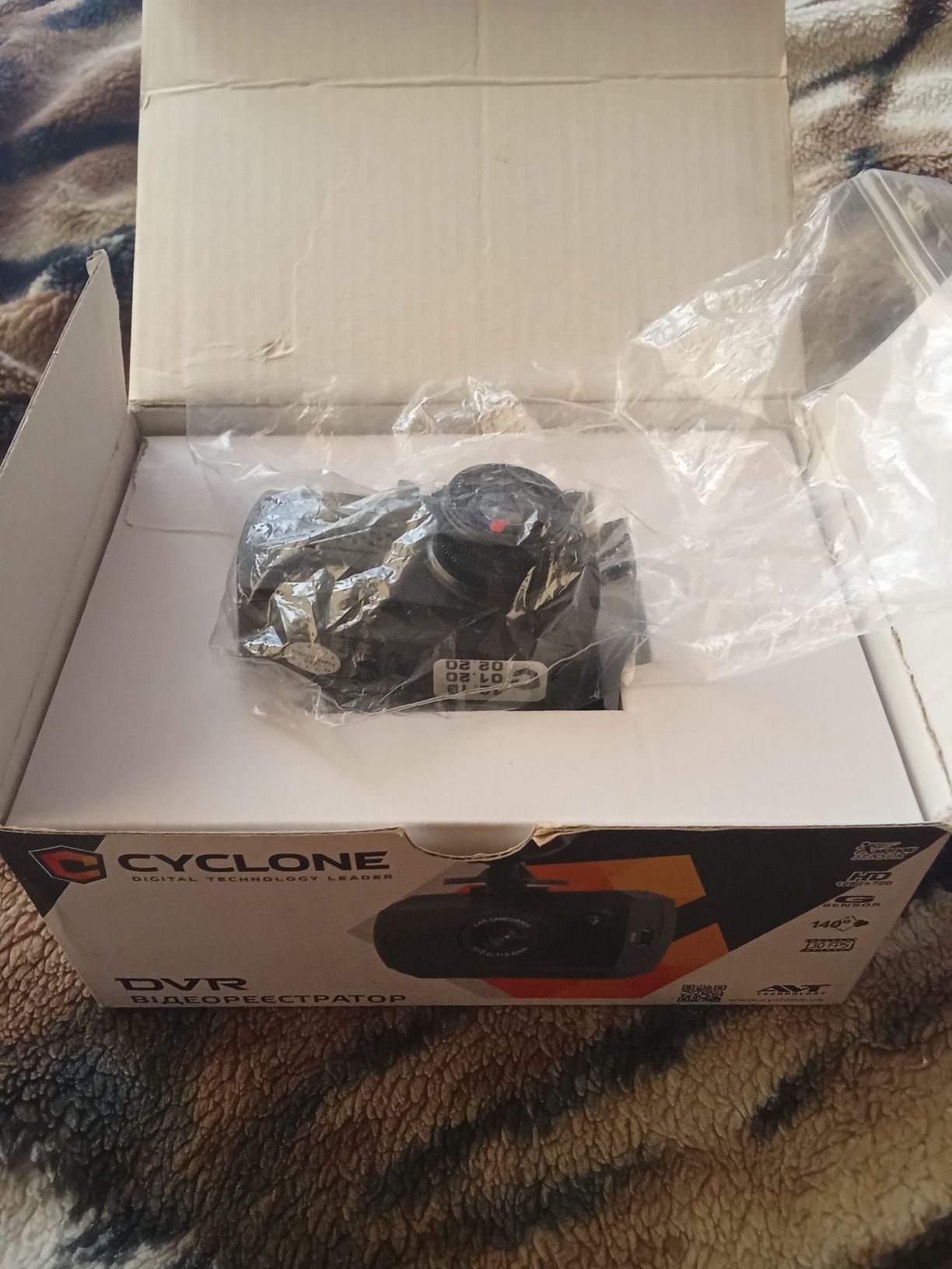 Продам  новий відеореєстратор Cyclone dvh42v2