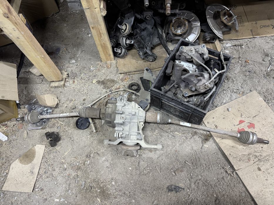 Редуктор задній Ford Escape Mk4 повний привід