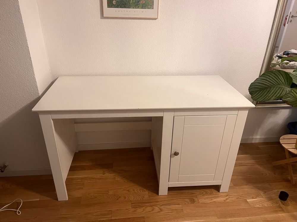 Dla dziecka biurko IKEA HEMNES-drewno-komoda IKEA-fotelik