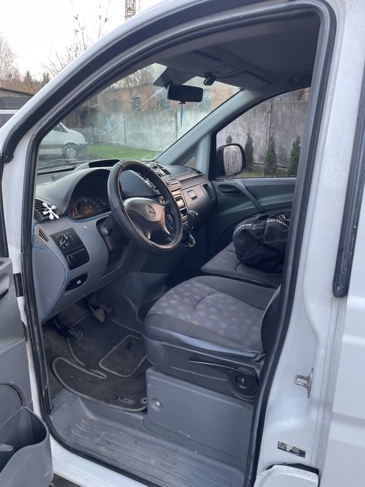 Mercedes-Benz Vito W639 пасажир 2006 рік 2.2 дизель