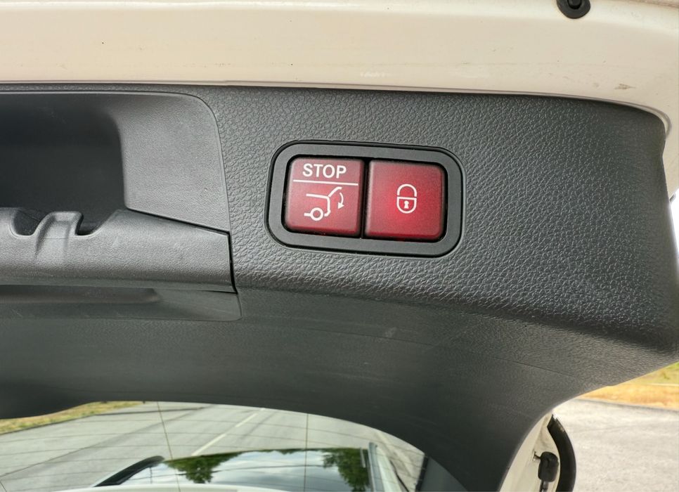 Mercedes C300h AMG (suspensão pneumática)