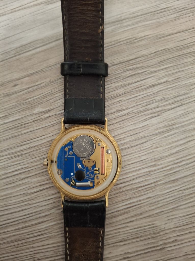 Часы EDOX на батарейке