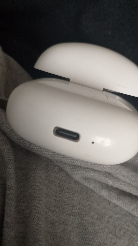 Airpods type-c беушні