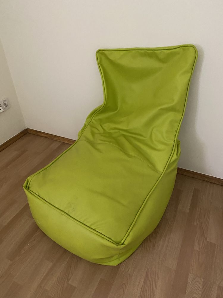 zielona pufa fotel