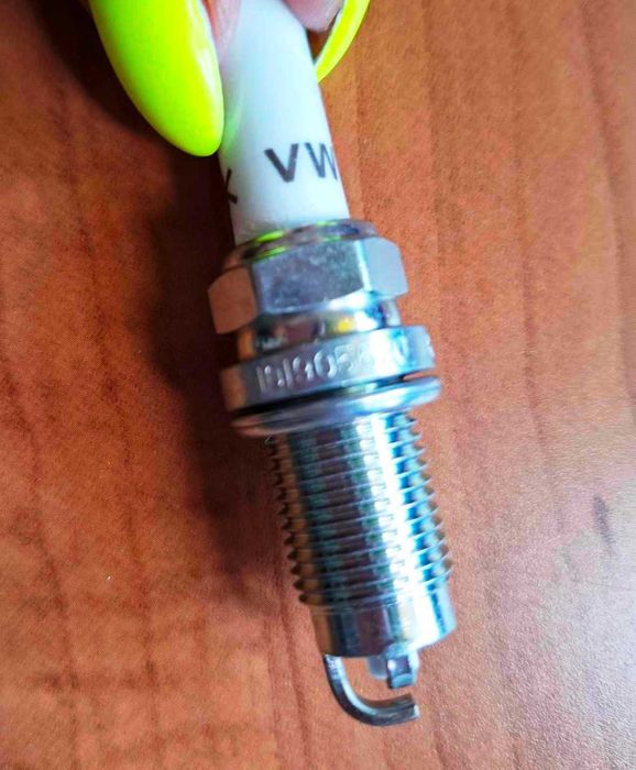 101905620 VAG свечи  зажигания