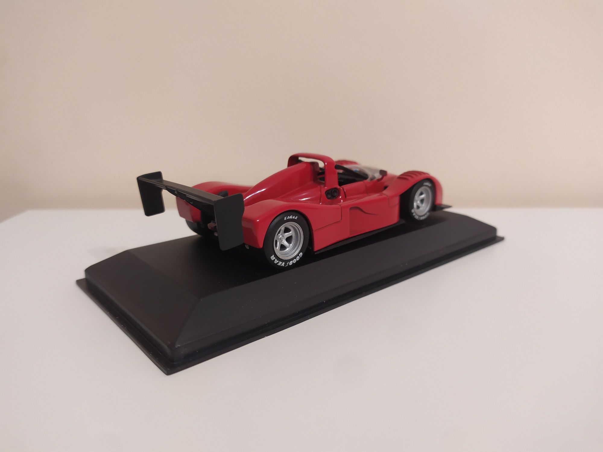 Minichamps 1:43 Ferrari 333 SP MSA-WSC 1994 Presentation