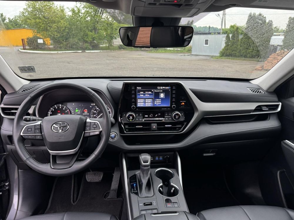 Автомобіль Toyota HIGHLANDER 2022 рік 3.5