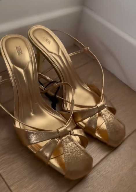 Босоніжки босоножки сандалі золоті жіночі на каблуку Zara 38 р.