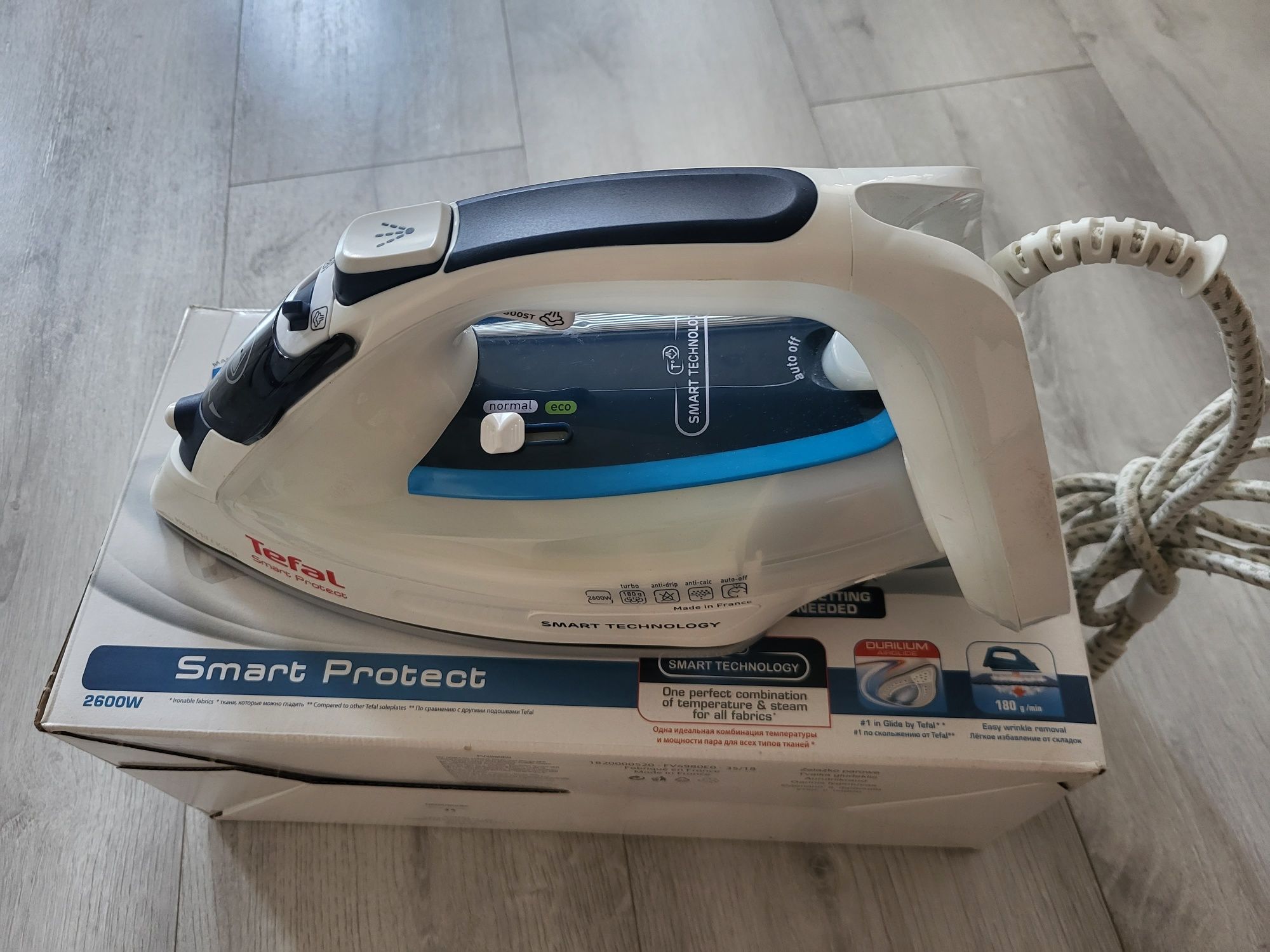 Żelazko parowe Tefal 2600 W Smart Protect