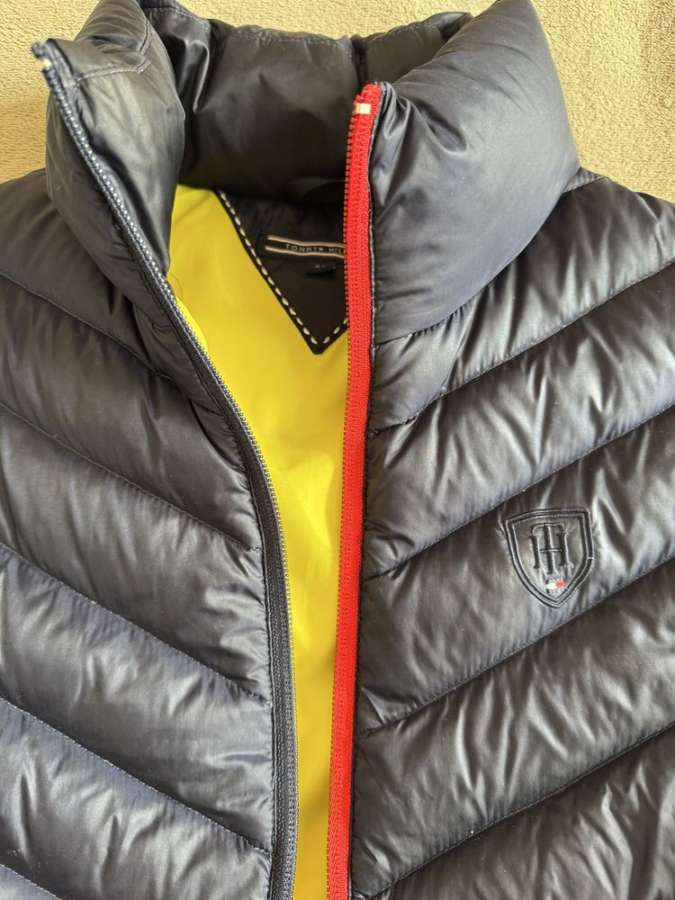 Жилетка Tommy Hilfiger xs