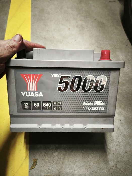 Akumulator Yusa 60 ah , 640a , mało używany