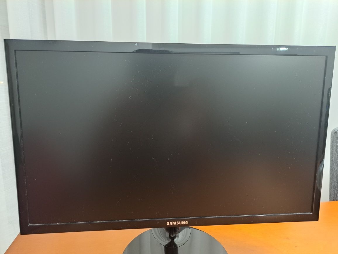 Monitor samsung 22" + Carregador DC 14V