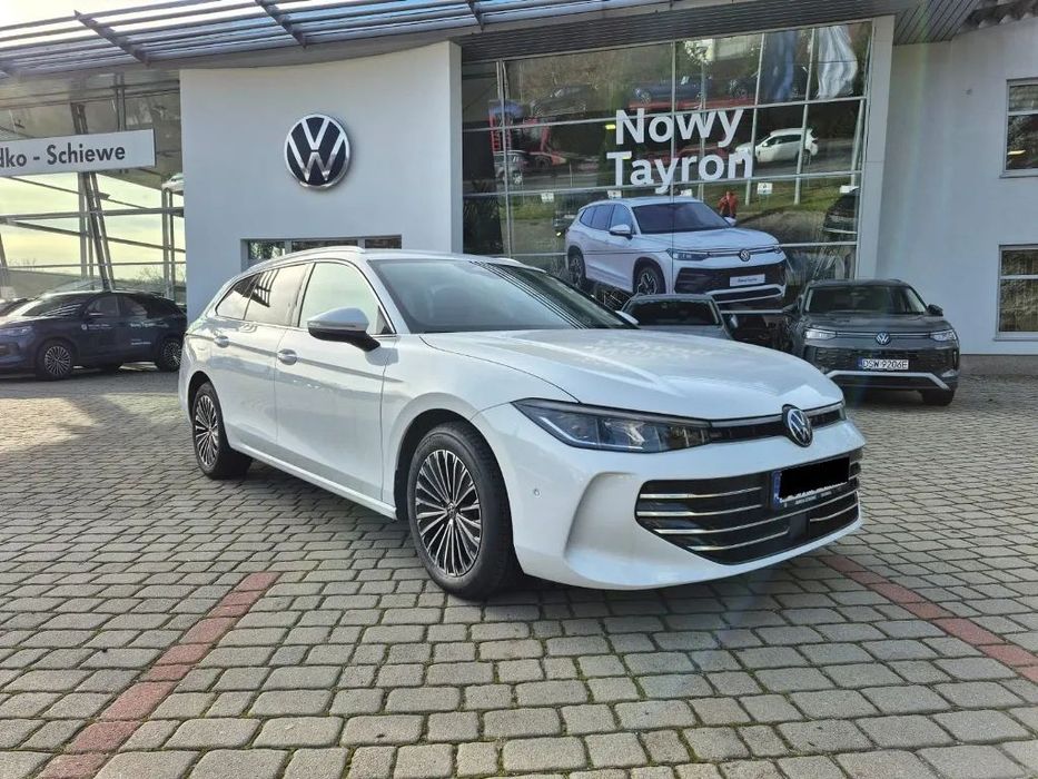 Volkswagen Passat / 2,0 TDI / SCR / Elegance / DSG