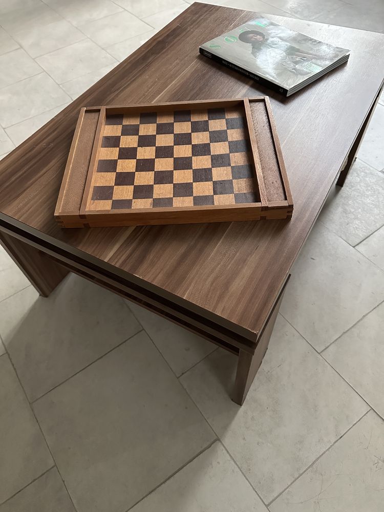 Mesa pequena de sala