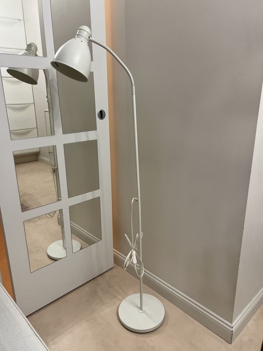 Lampa stojaca Ikea biała LERSTA