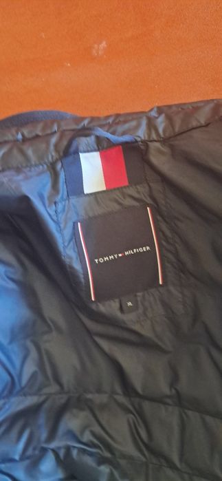Kurtka tommy hilfiger + czapka z daszkiem tommy hilfiger