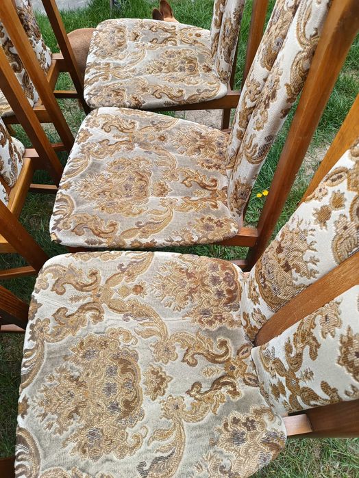 Krzesła pokojowe, drewniane 6 szt. tapicerowane.