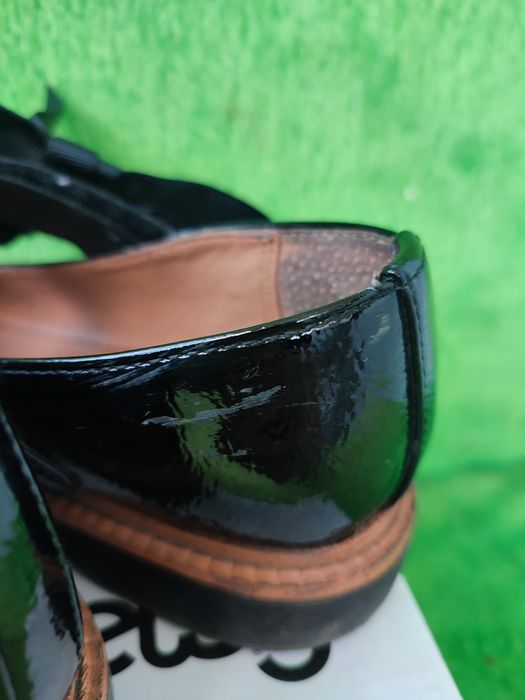 Туфлі, черевики, мокасіни