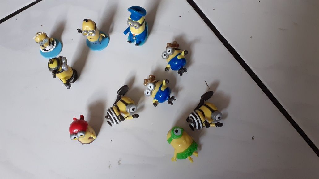 Zestaw figurek minionki