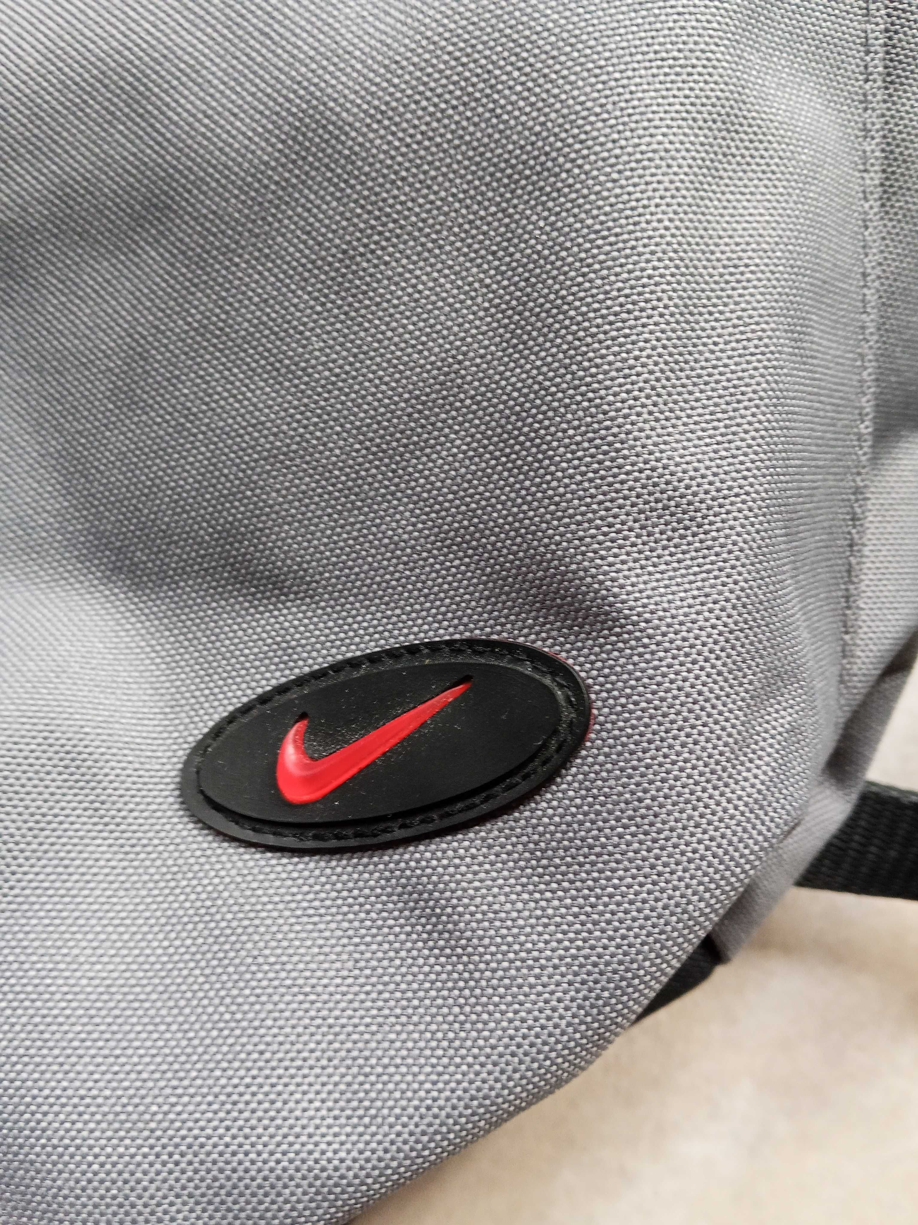 Plecak Nike na jedno ramię vintage