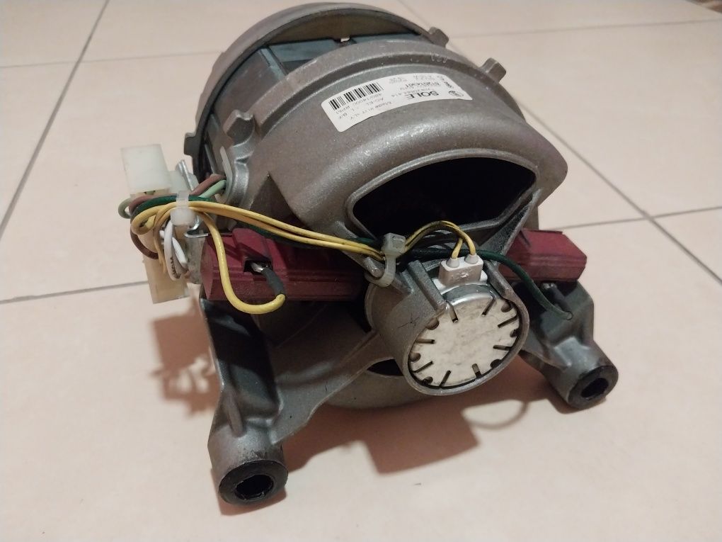 Продам двигатель от стиральной машины ARDO