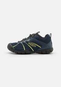 Keen - CHANDLER UNISEX - Obuwie hikingowe