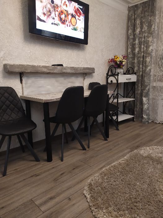 3 кiмн,центр,чисто,фіск.чек.!Володимирска105, паркомісце