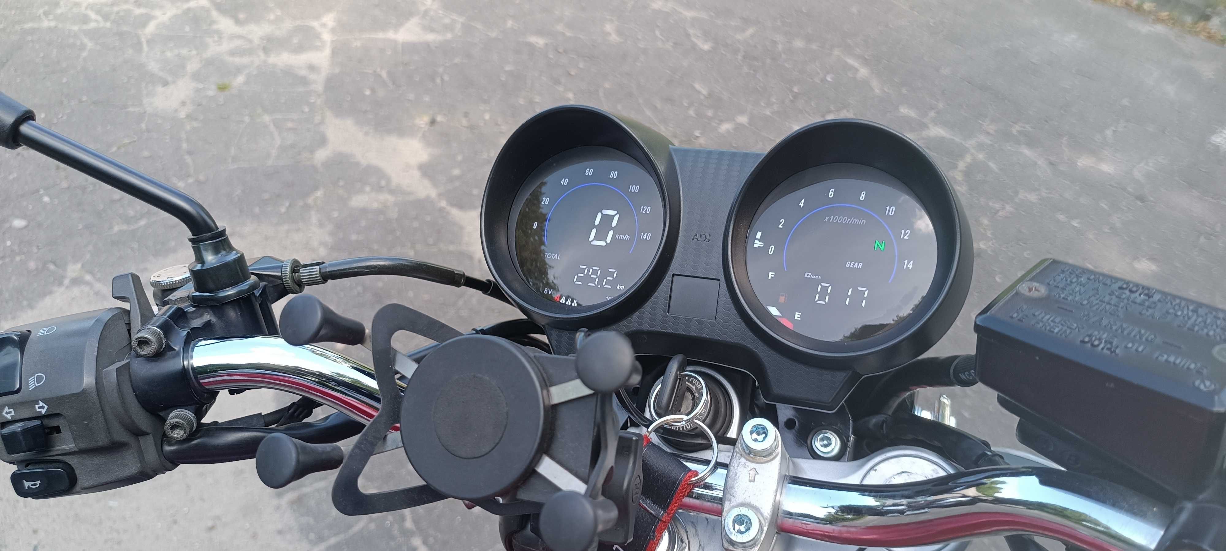 Kawasaki ZR7 2004r 750 licznik LCD wydech Scorpion bandit