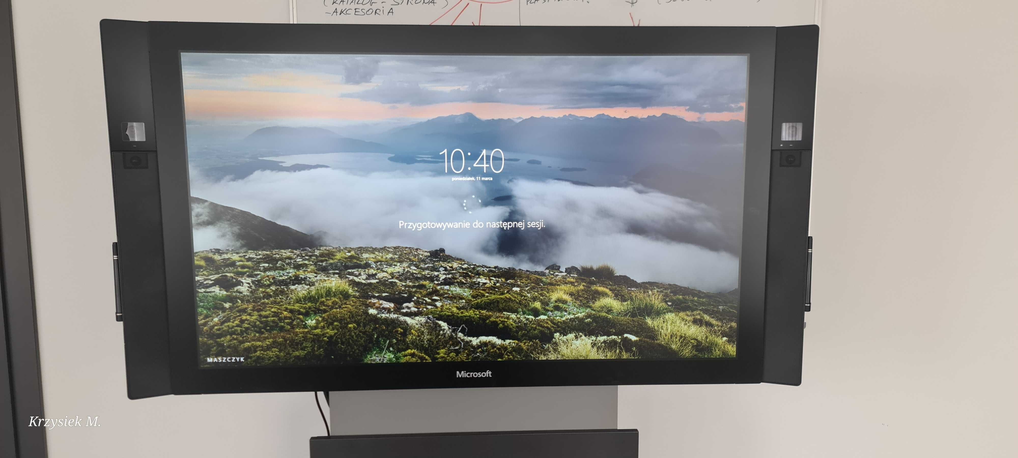 Microsoft surface hub-  55" i5 8GB 129SSD do wideokonferencji