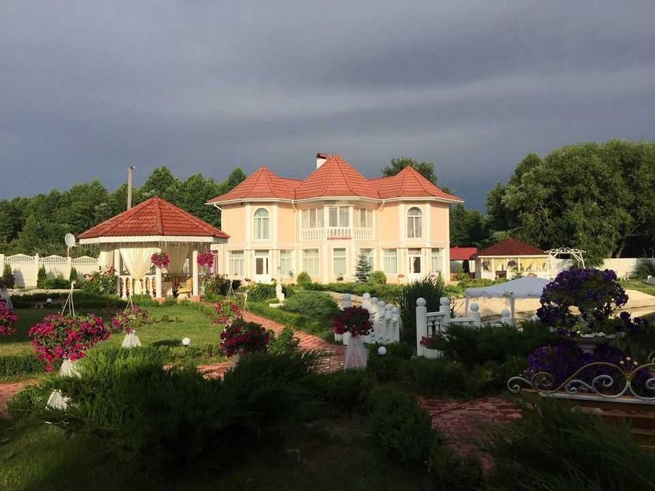 Здається апартаменти VIP будинок.Меблі.Побутова техніка.Євроремонт