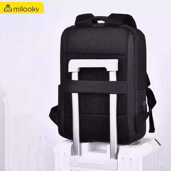 Рюкзак для ноутбука 17.3" Milooky, чорний
