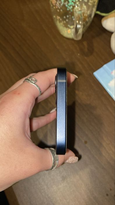 Продам iphone 12