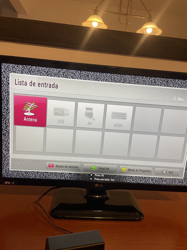 TV LG 21.5” Full HD LED