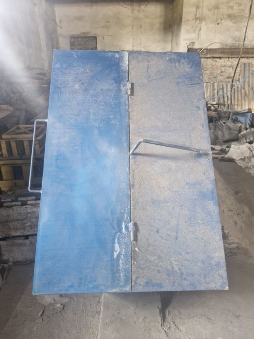 Продам бункер для подачі торг