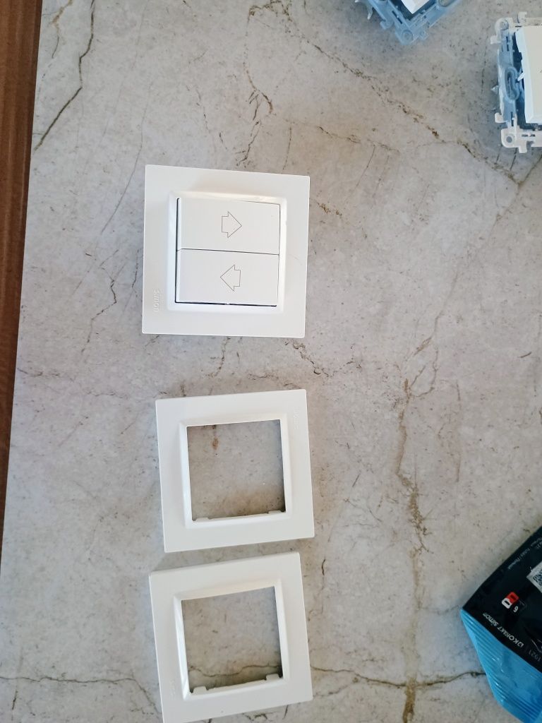 Simon 10 łącznik rolet , włącznik do żaluzji