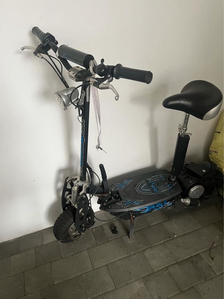 Sxt scooter Hulajnoga elektryczna z siedziskiem